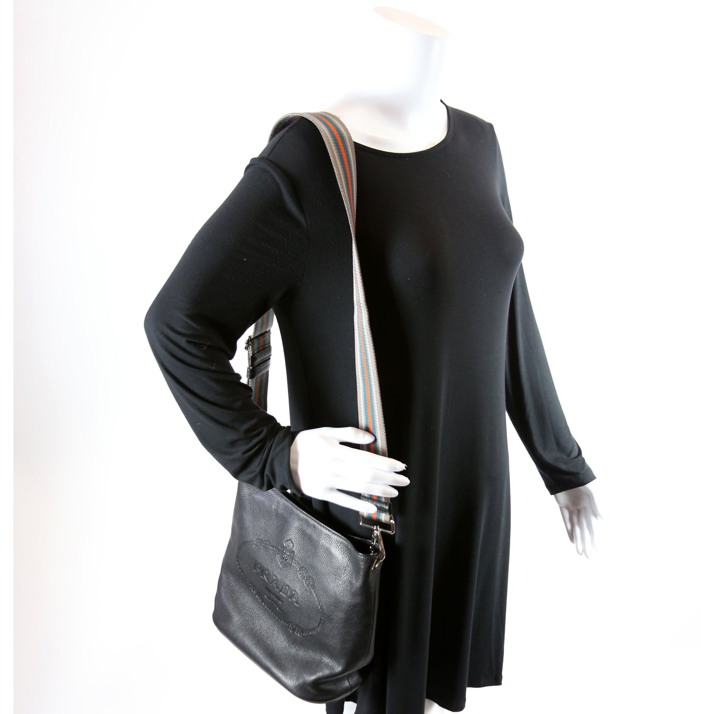 1BE057 Vitello Daino Phenix Bucket Bag Black