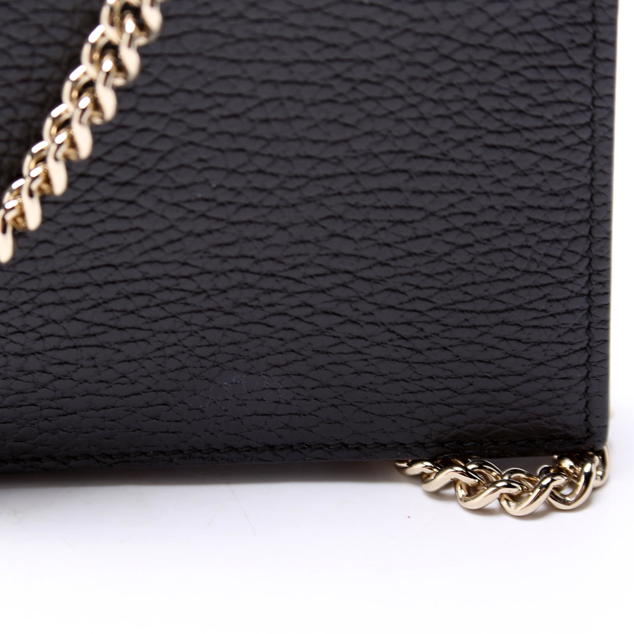 466506 Interlocking GG Chain Wallet Black
