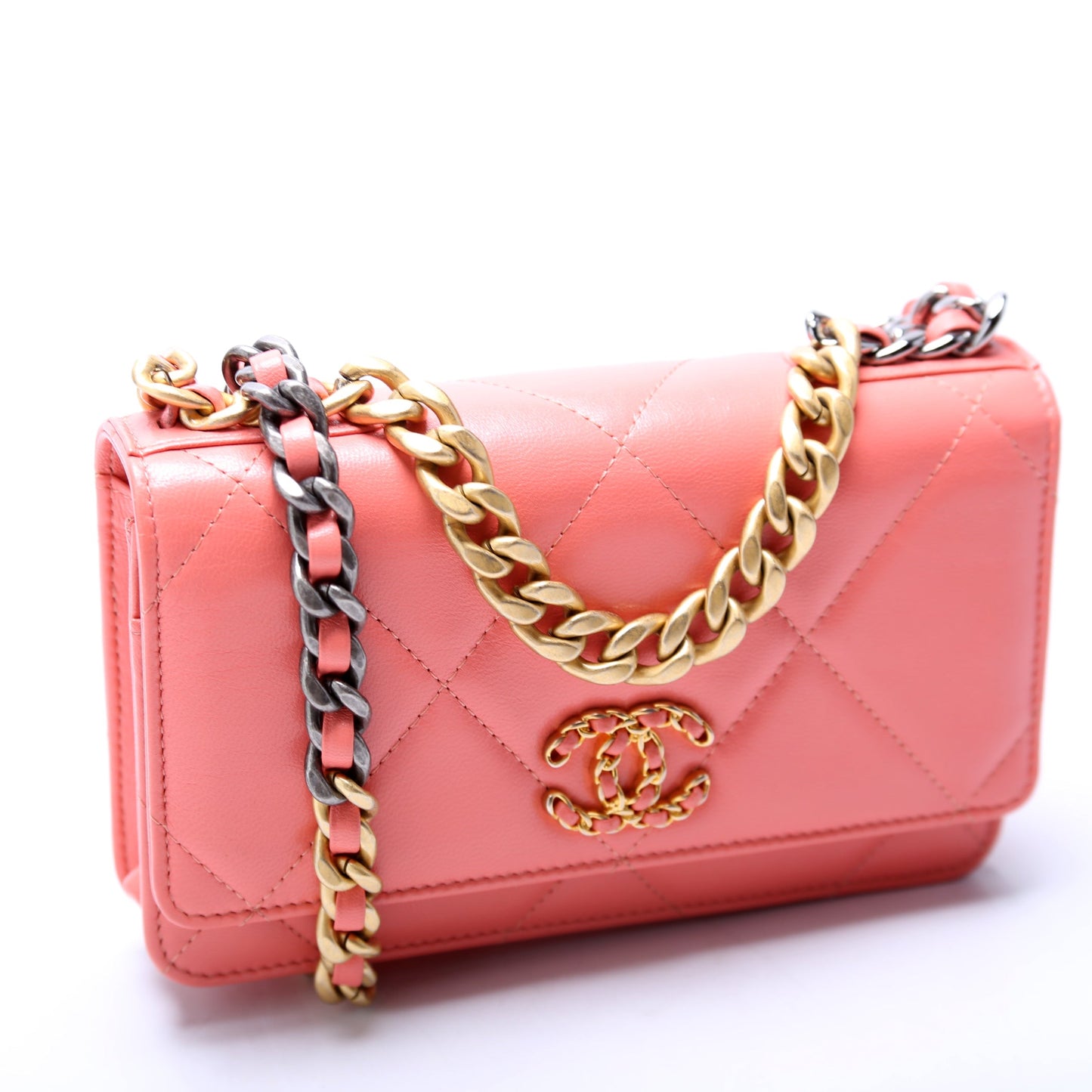 Chanel 19 WOC Quilted 30M Coral