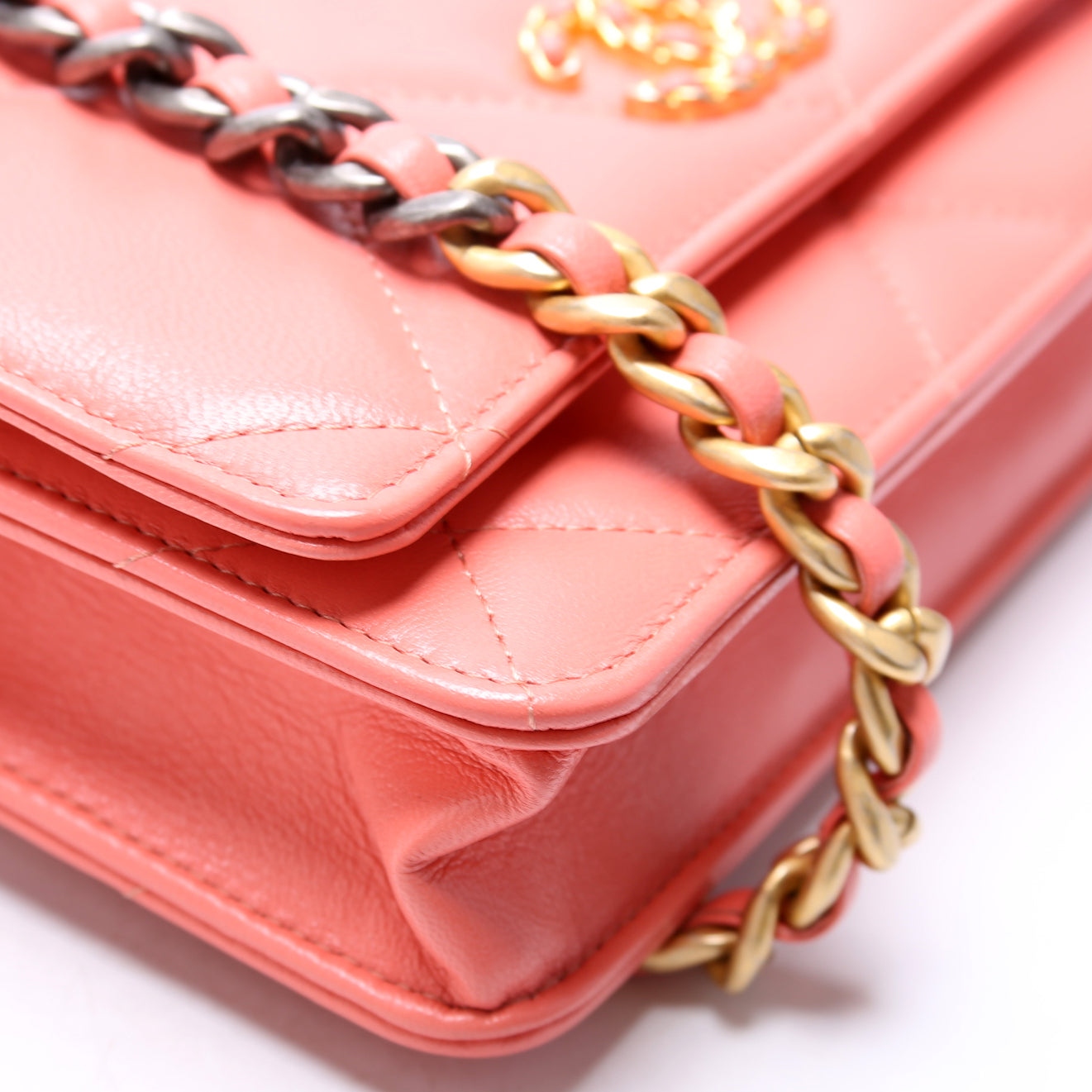 Chanel 19 WOC Quilted 30M Coral