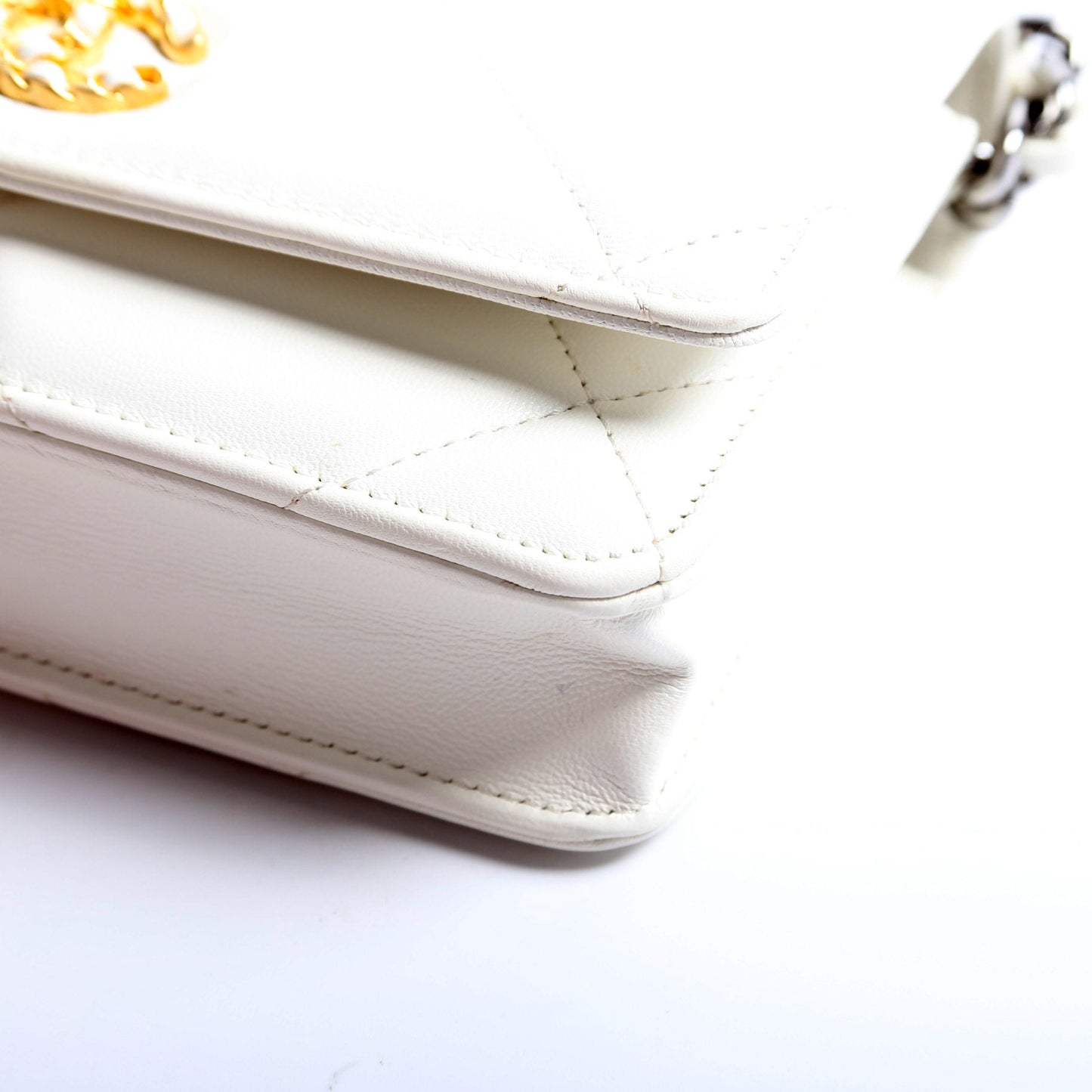 Chanel 19 WOC Quilted Lambskin 30M White