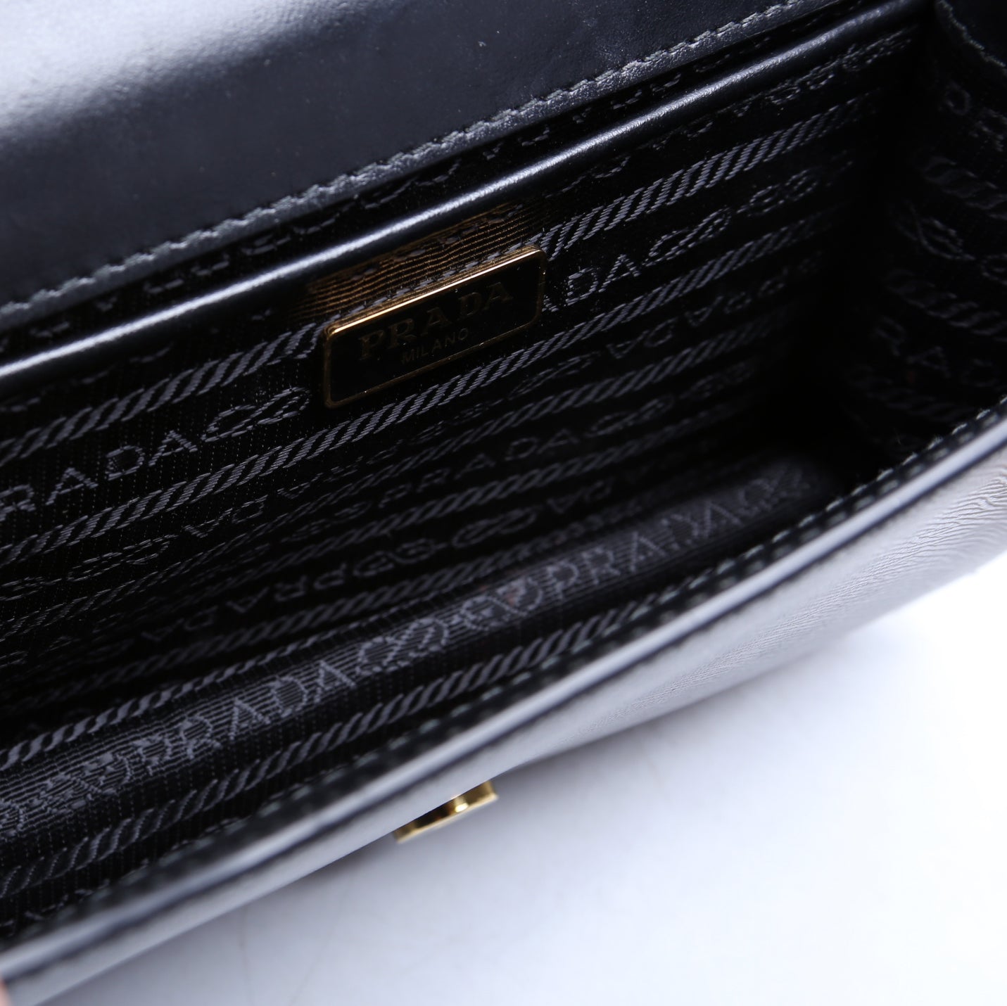 1BD133 Saffiano Chain Crossbody Black