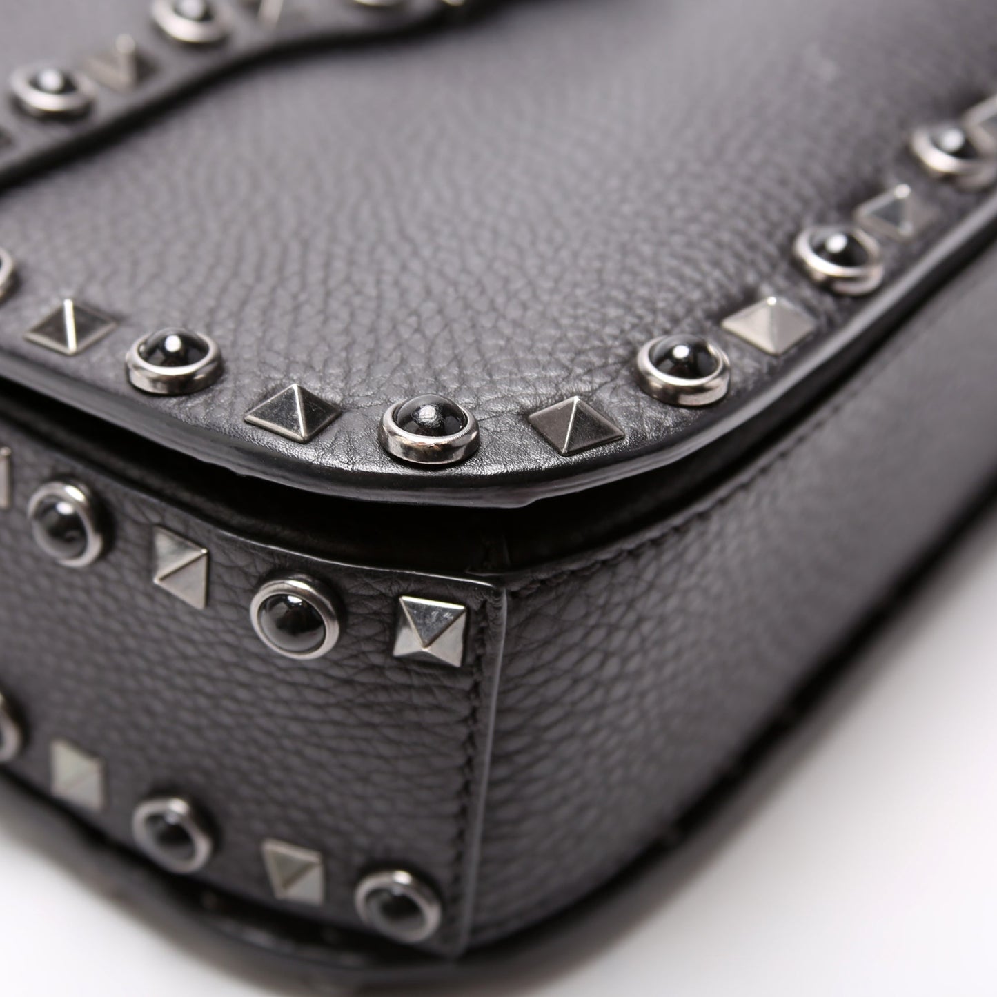Rockstud Rolling Medium Crossbody Black