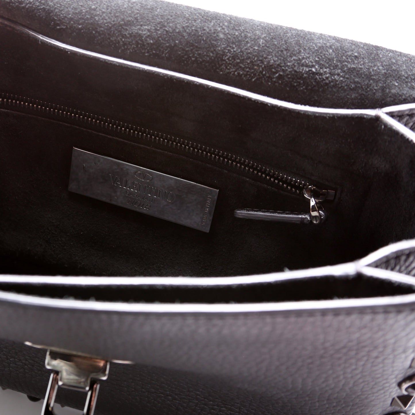 Rockstud Rolling Medium Crossbody Black