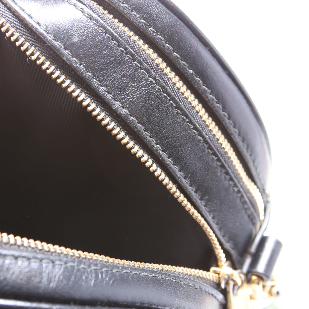 Louise Icon Stripe E-Canvas Crossbody Black