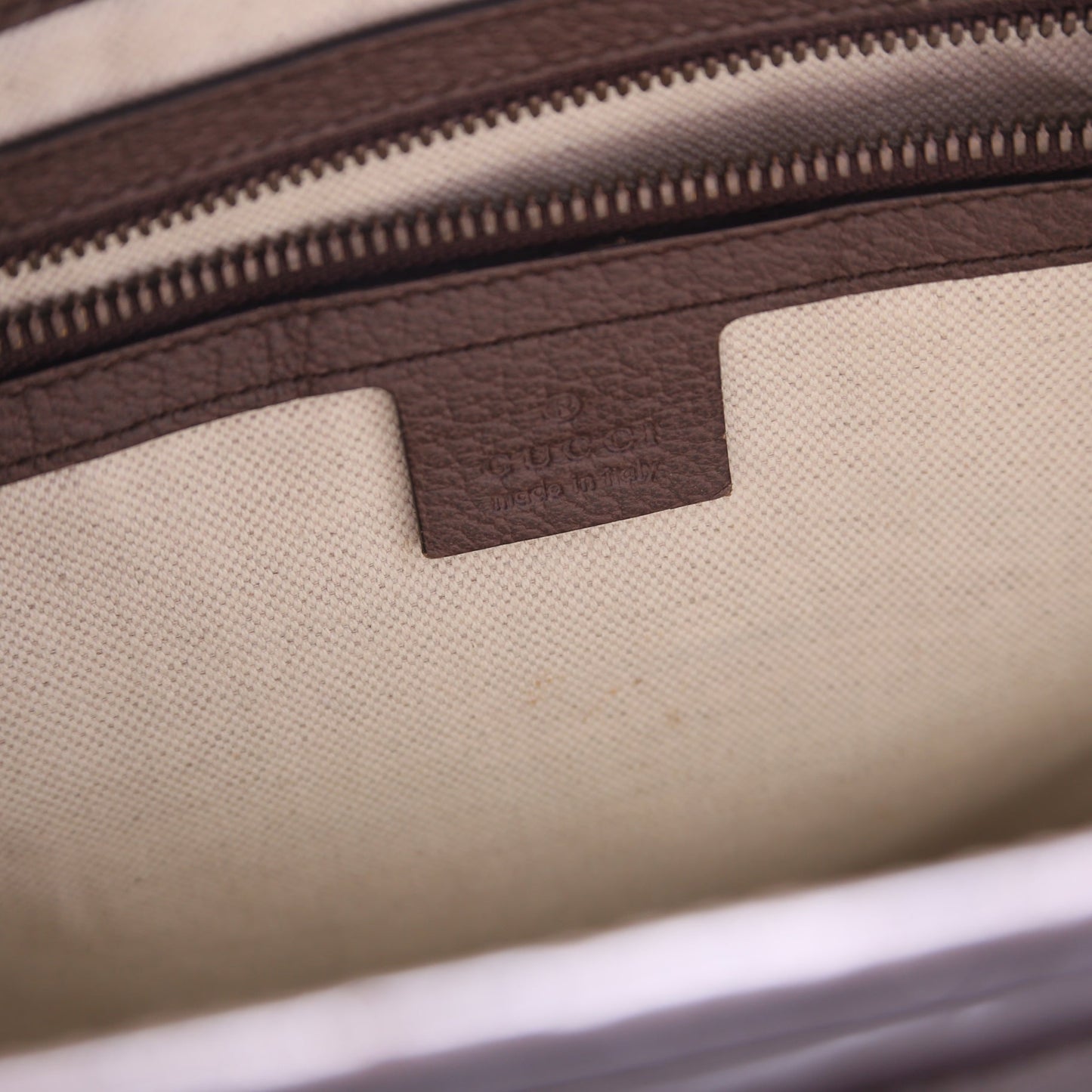 463491 GG Supreme Slip Handle Vertical Tote Brown