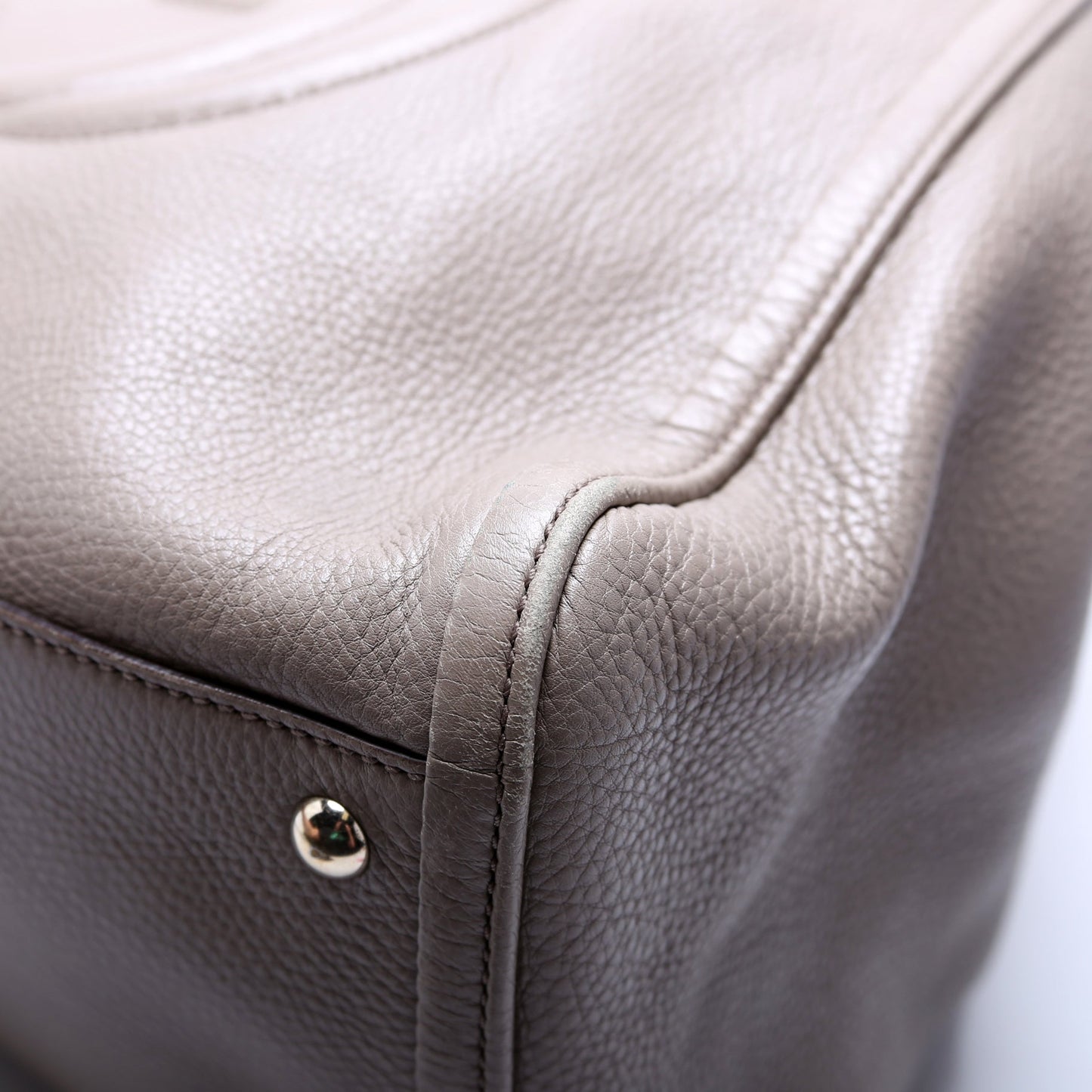 282309 Soho Leather Hobo Medium