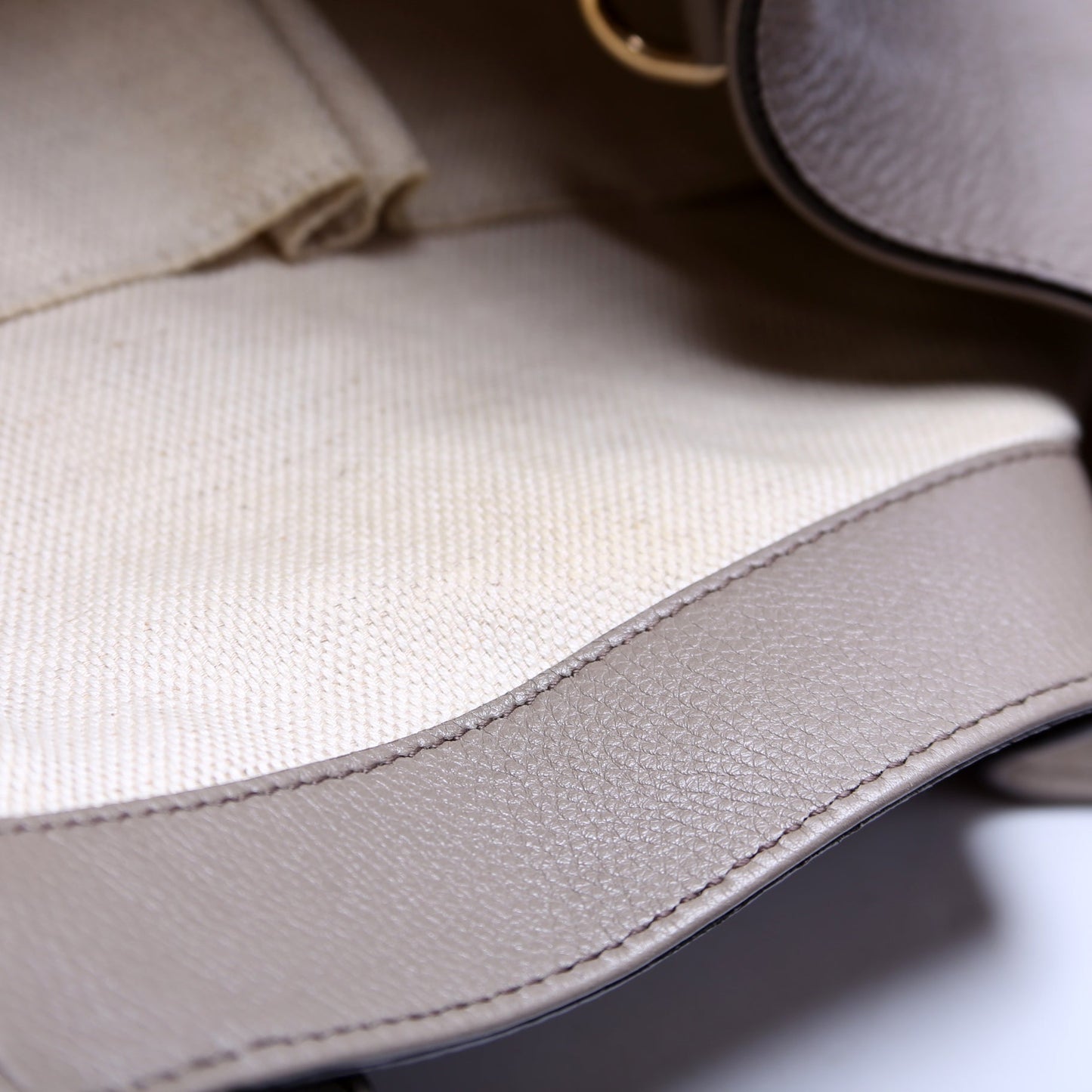 282309 Soho Leather Hobo Medium