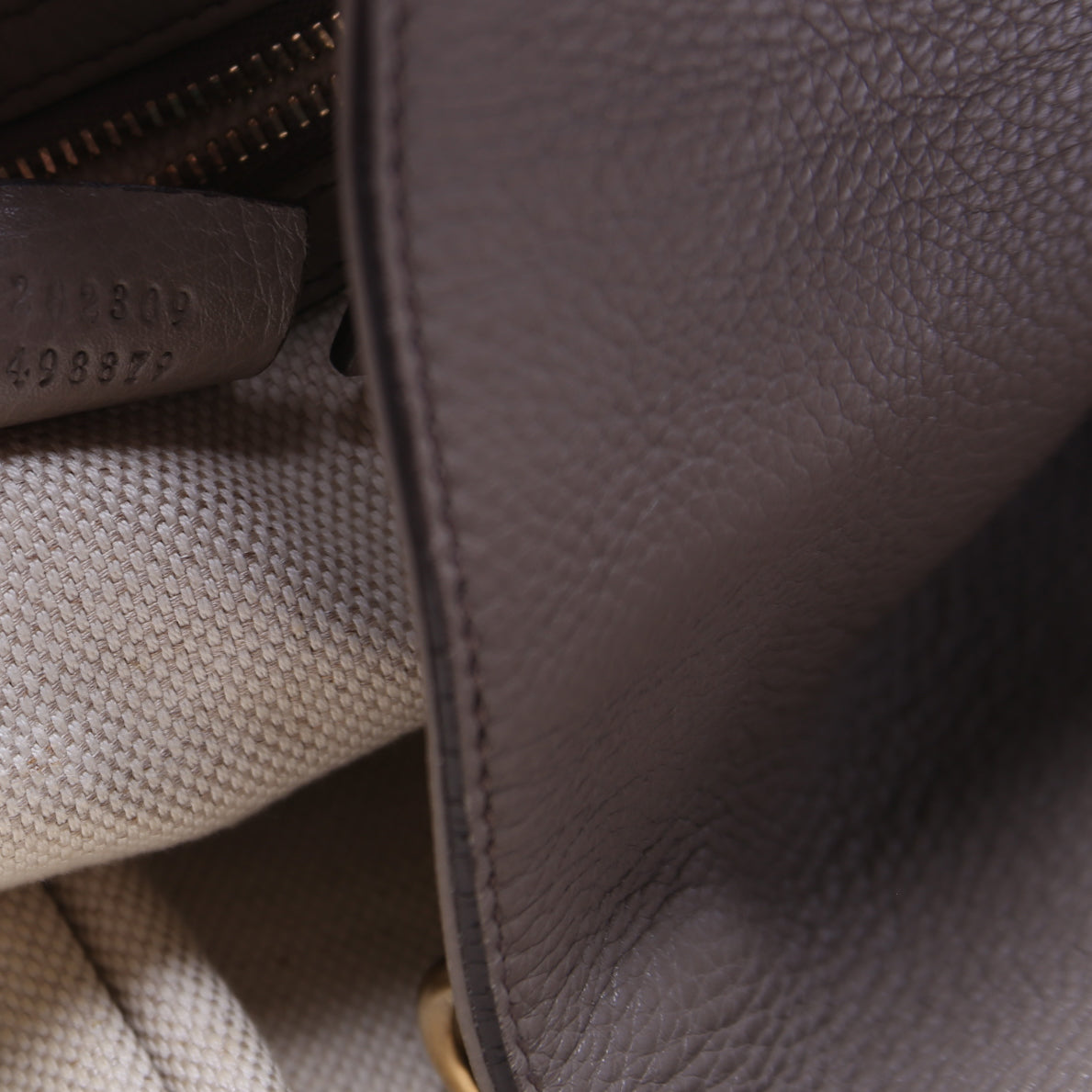 282309 Soho Leather Hobo Medium