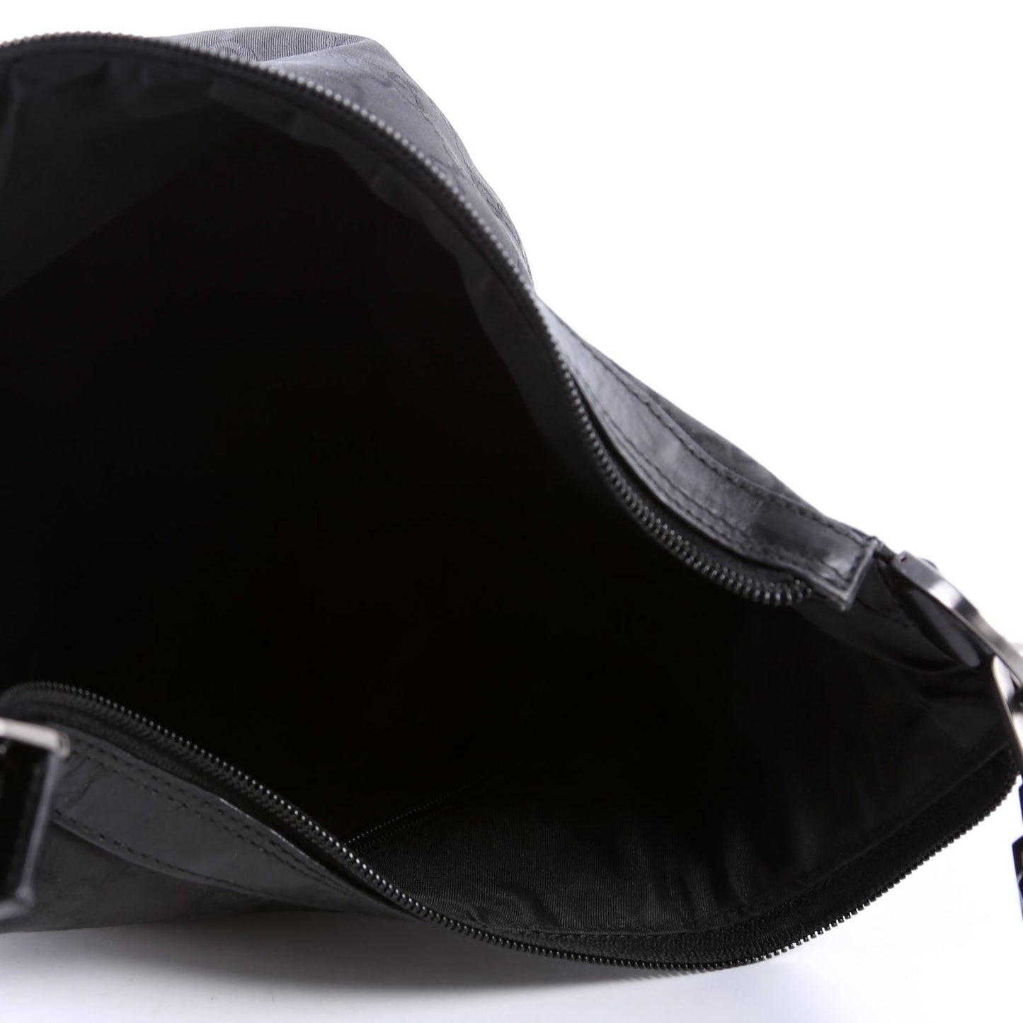 000-0531 GG Nylon Bamboo Hobo Black