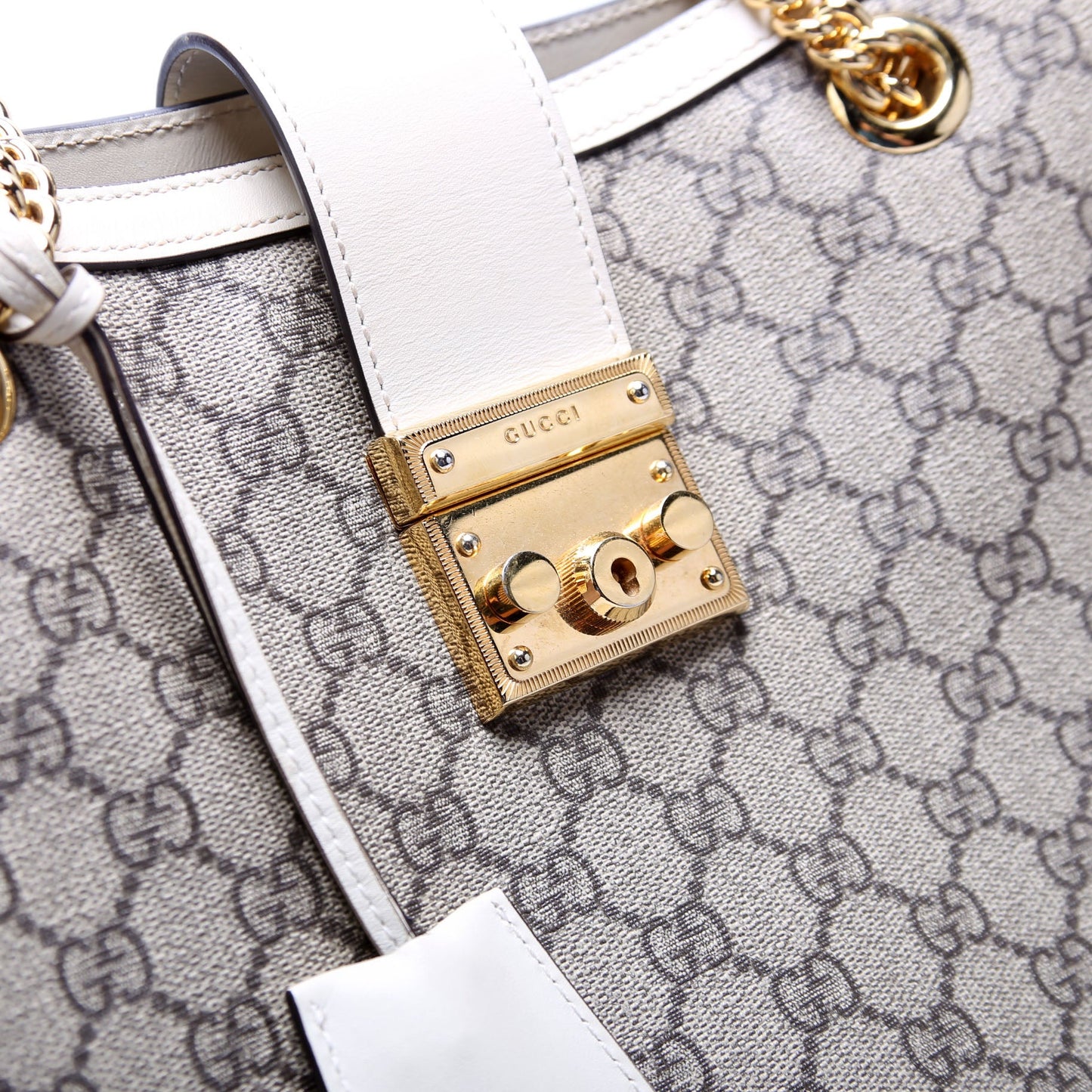 479197 Padlock GG Shoulder Medium White