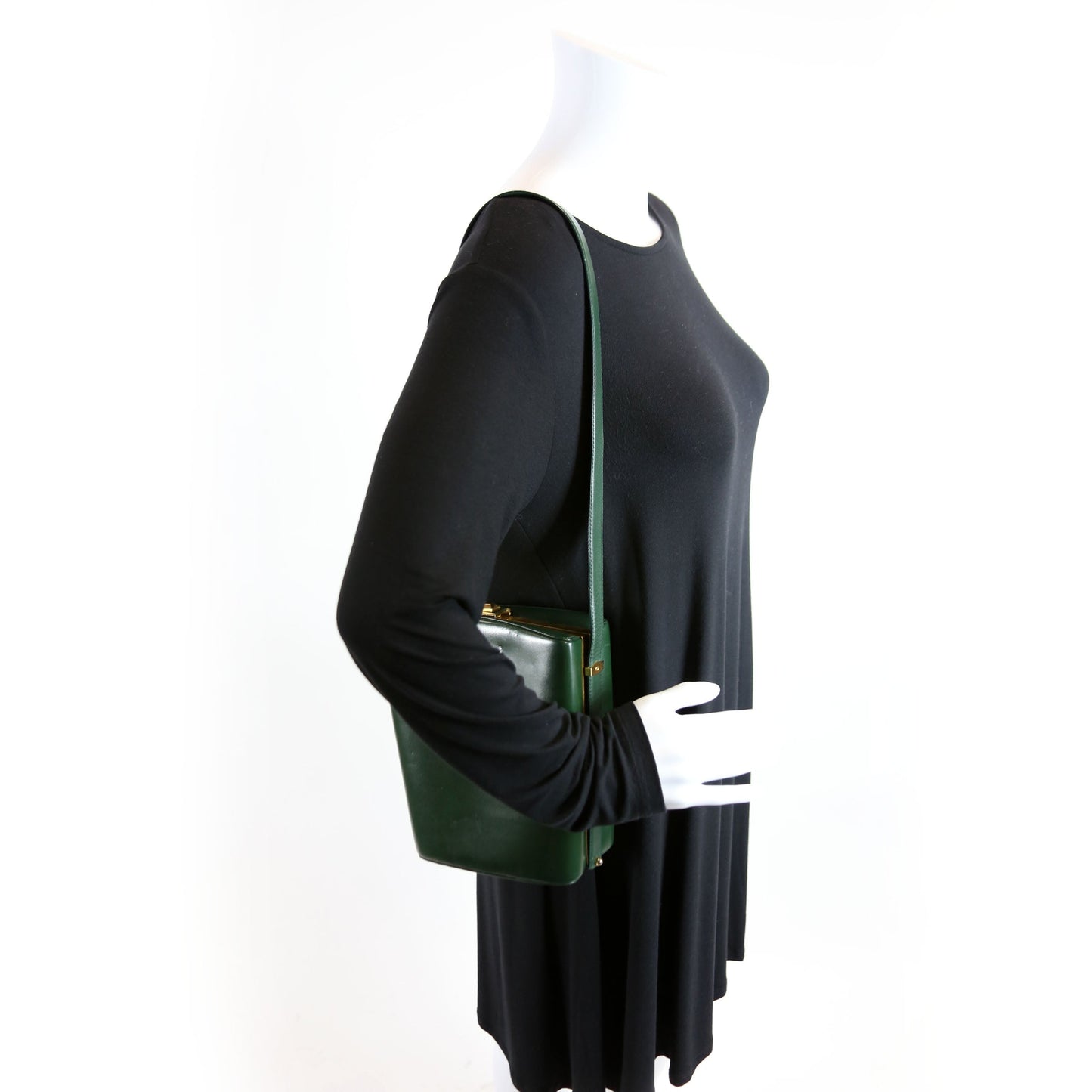 001 2174 Box Shoulder Bag Vintage Green