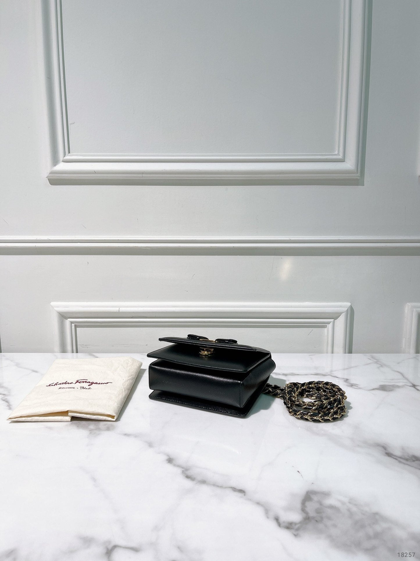 FERRAGAMO CROSSBODY BAG, Black/Gold