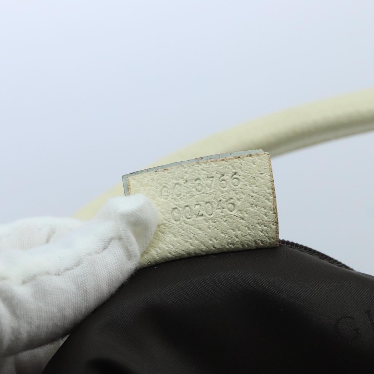 Gucci Beige Canvas Shoulder Bag