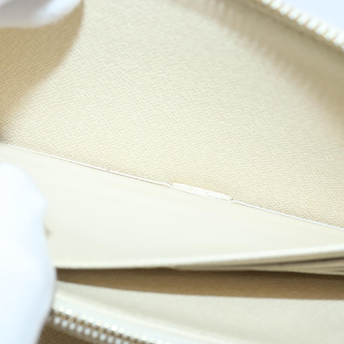Louis Vuitton Organizer White Canvas Wallet