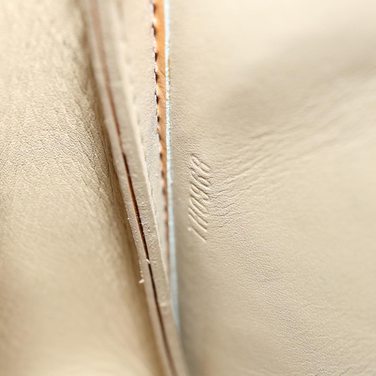 Louis Vuitton Lexington Beige Patent Leather Clutch Bag