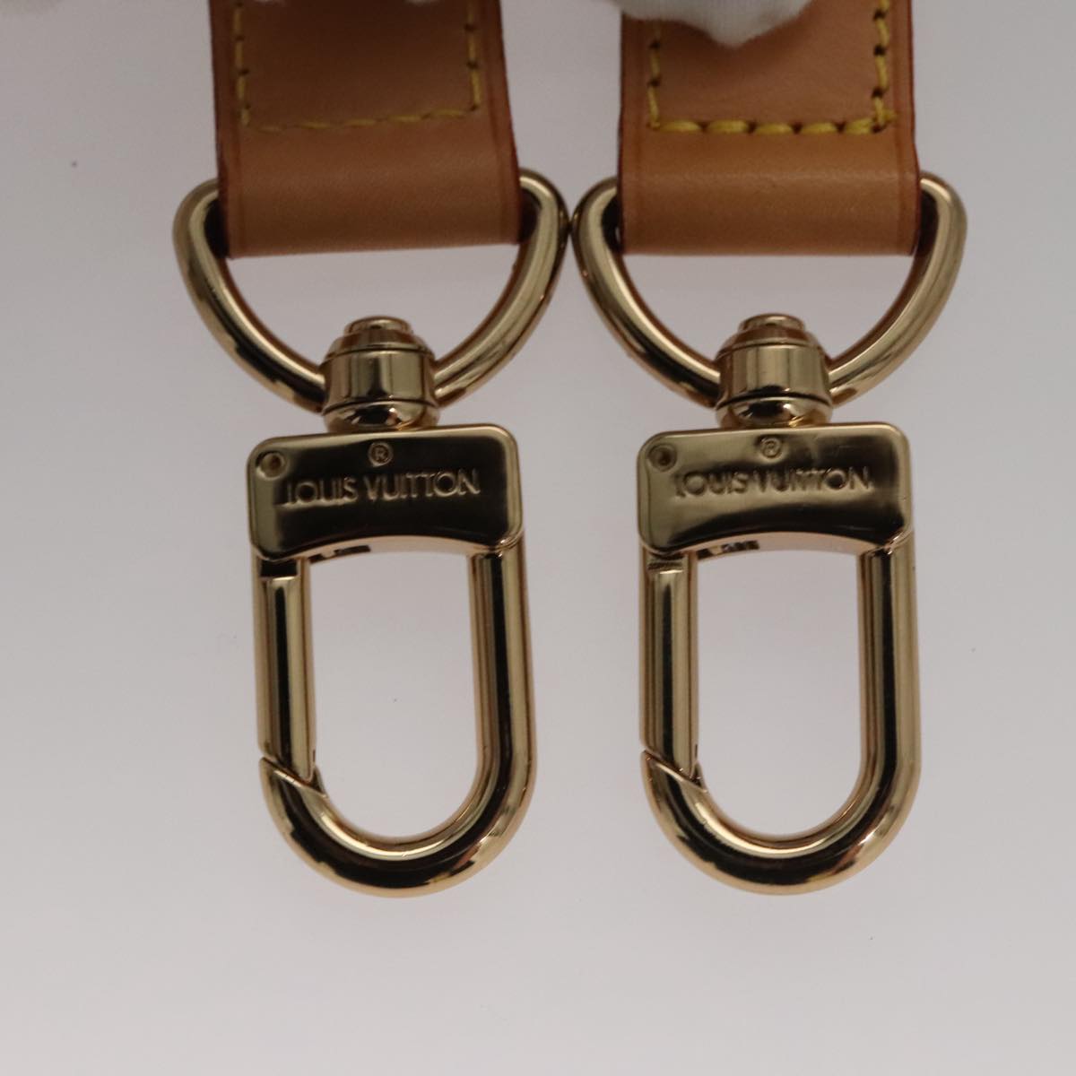 Louis Vuitton Shoulder Strap Beige Leather Bag Jewelry