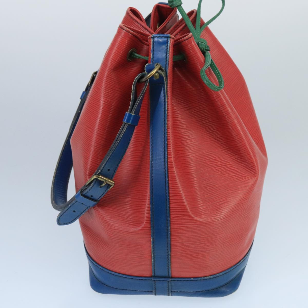 Louis Vuitton Noe Red Leather Shoulder Bag