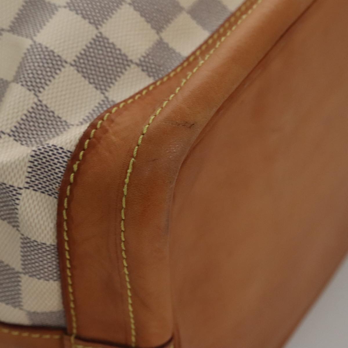 Louis Vuitton Noé White Canvas Shoulder Bag
