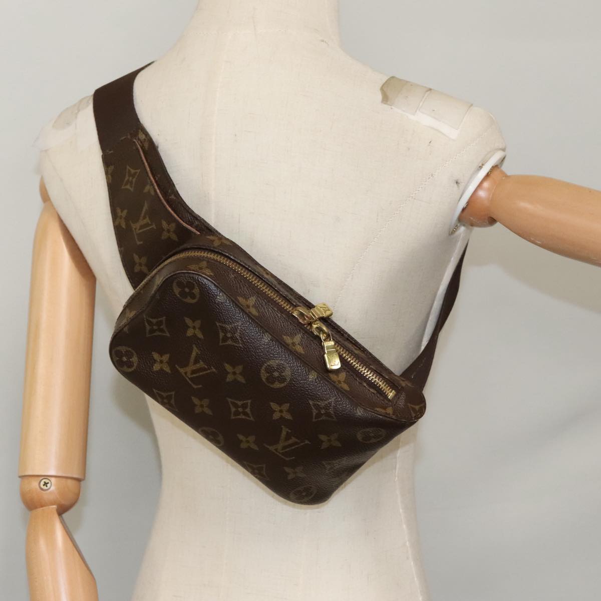 Louis Vuitton Geronimos Brown Canvas Shoulder Bag