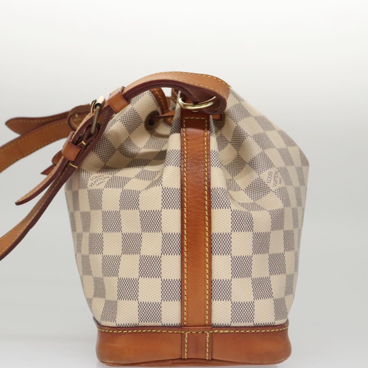 Louis Vuitton Noé Bb White Canvas Shoulder Bag
