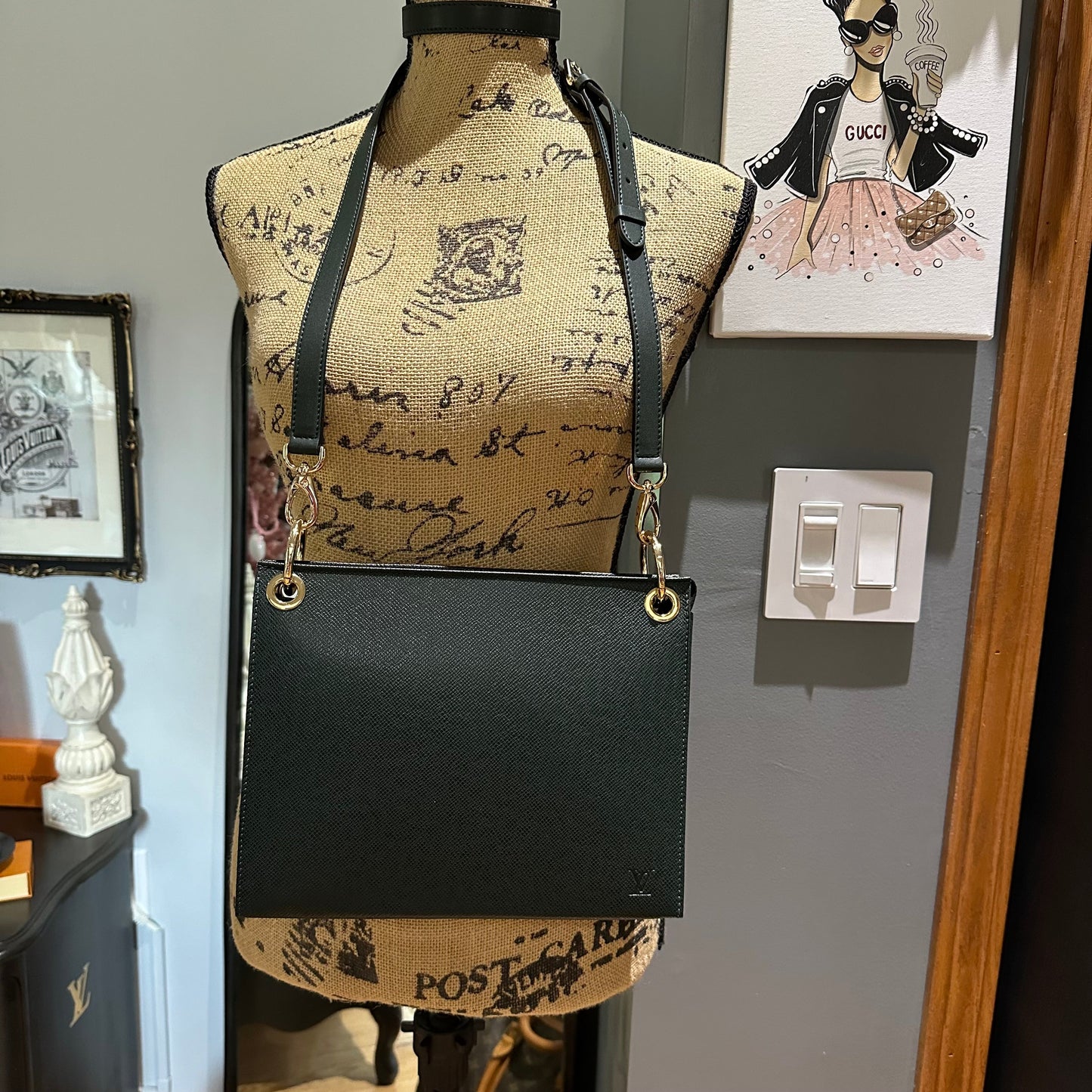 The Swan Crossbody -Orvis bags LV Taiga Leather in Dark Green