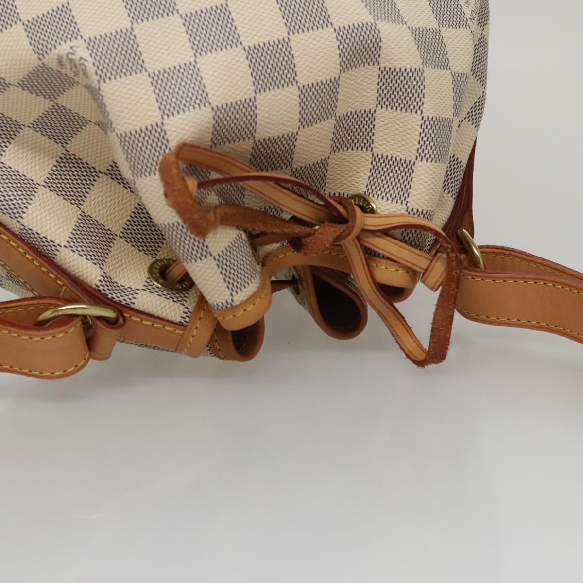 Louis Vuitton Noé Bb White Canvas Shoulder Bag