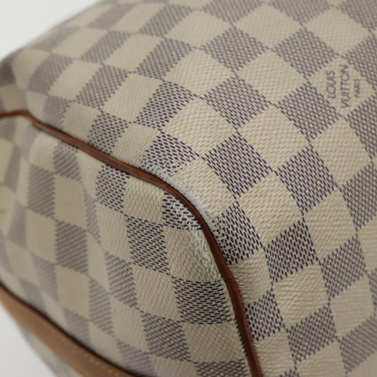 Louis Vuitton Speedy 30 White Canvas Handbag
