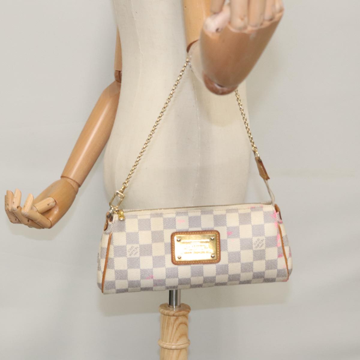 Louis Vuitton Eva White Canvas Shoulder Bag