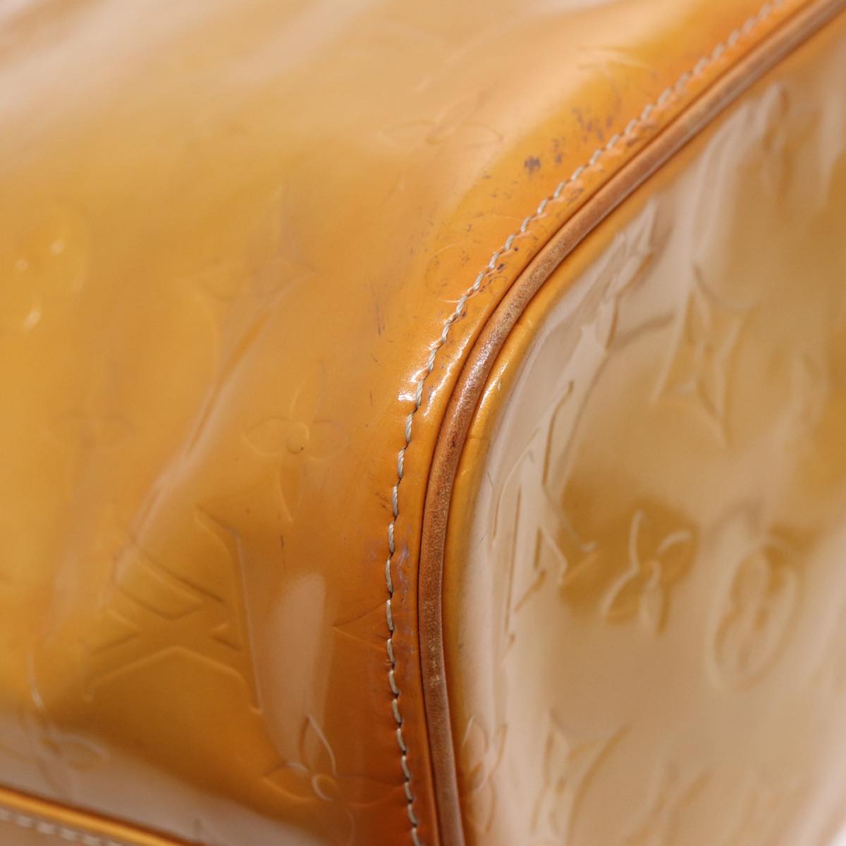 Louis Vuitton Houston Beige Patent Leather Handbag