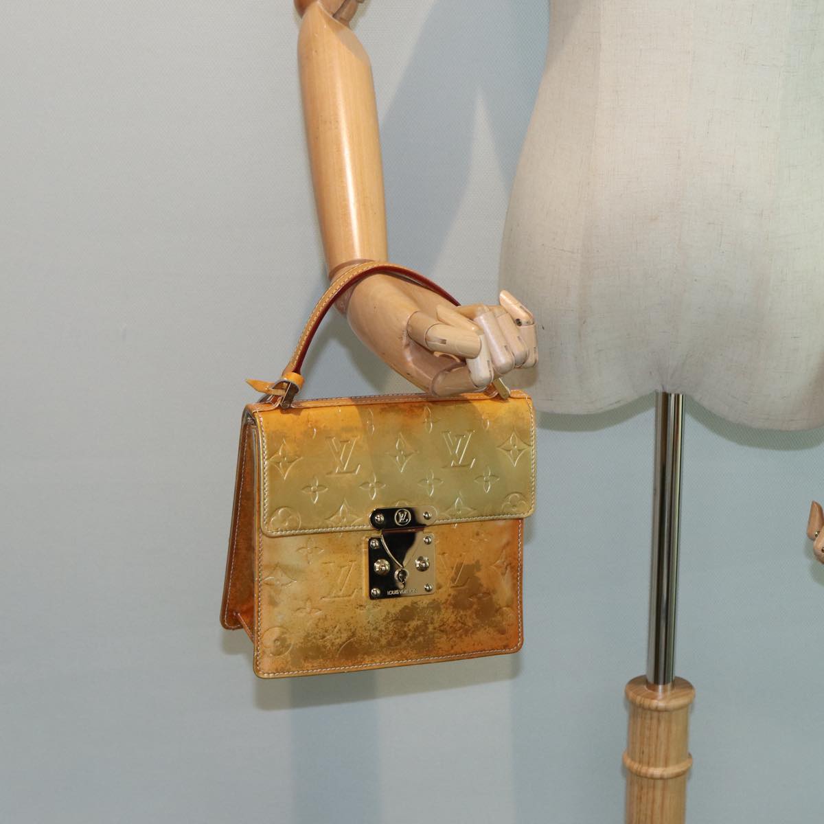 Louis Vuitton Spring Street Beige Patent Leather Handbag