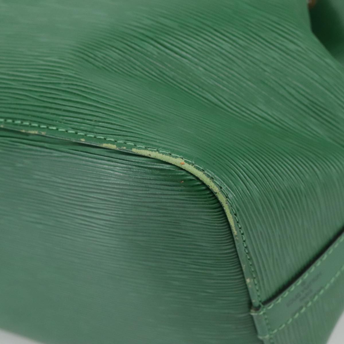 Louis Vuitton Petit Noé Green Leather Shoulder Bag