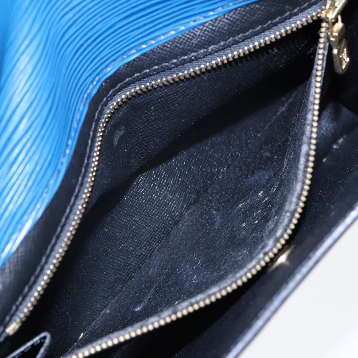 Louis Vuitton Montaigne Blue Leather Clutch Bag