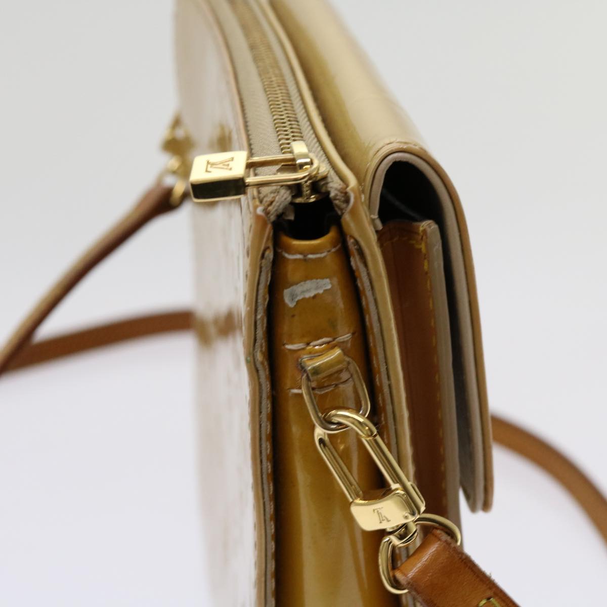 Louis Vuitton Mott Beige Patent Leather Clutch Bag