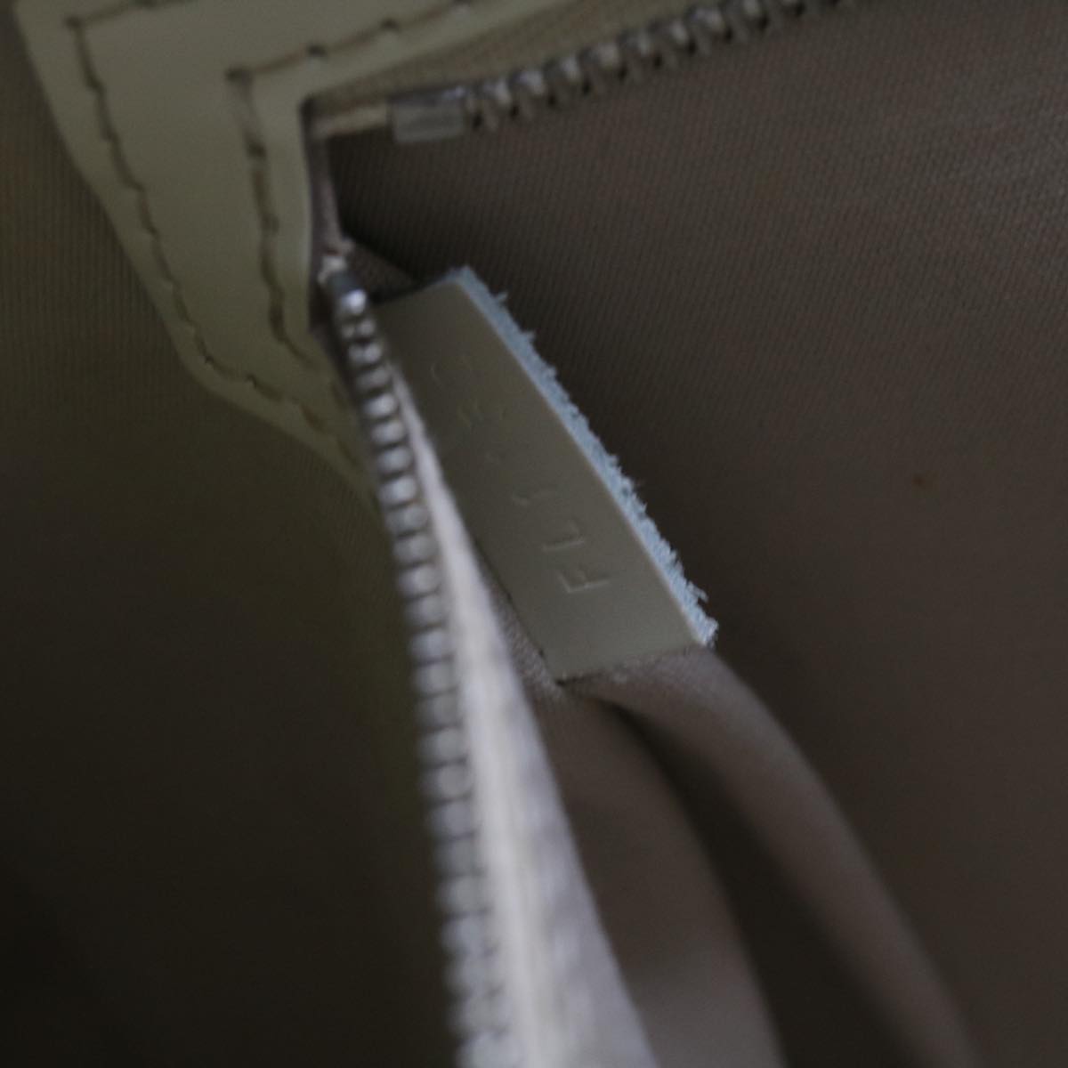 Louis Vuitton Blair White Leather Handbag