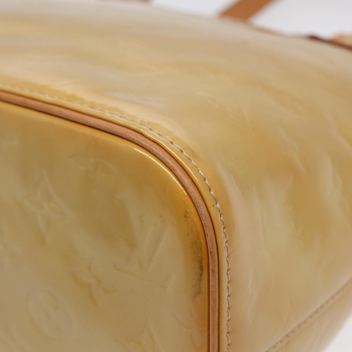 Louis Vuitton Houston Beige Patent Leather Handbag