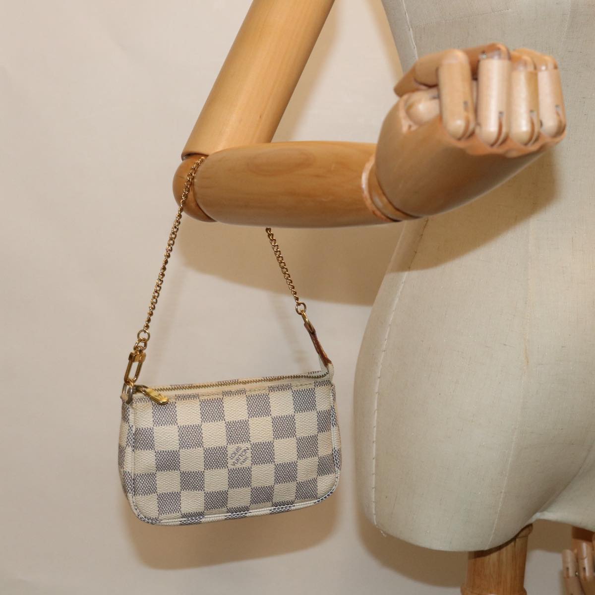 Louis Vuitton Pochette Accessoire White Canvas Clutch Bag