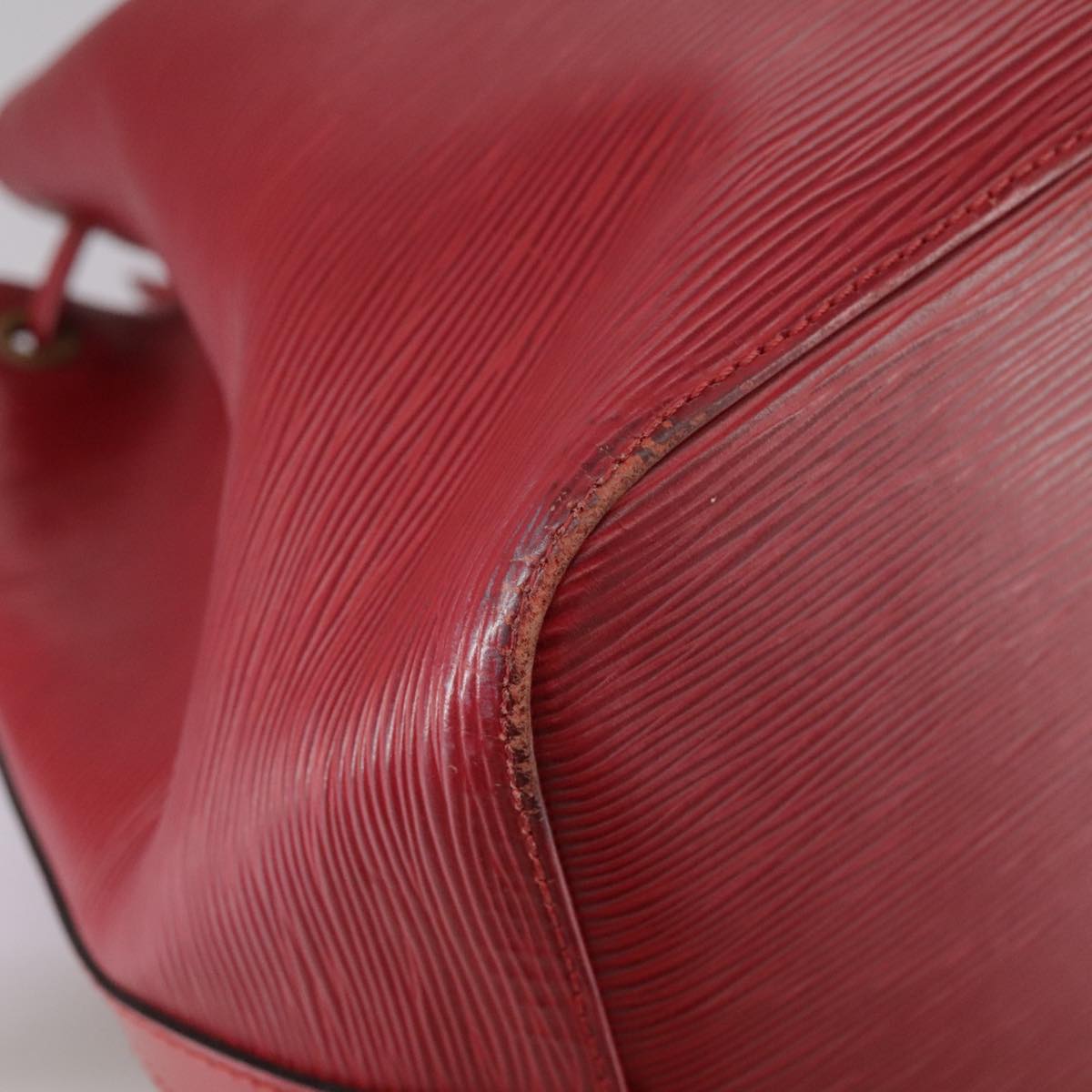 Louis Vuitton Petit Noé Red Leather Shoulder Bag