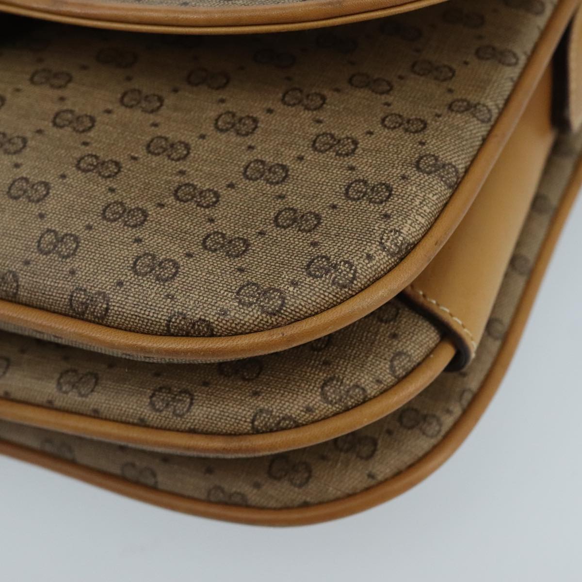 Gucci Beige Canvas Shoulder Bag