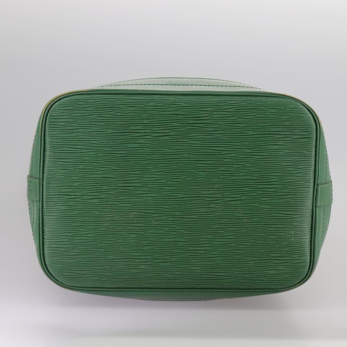 Louis Vuitton Noe Green Leather Shoulder Bag