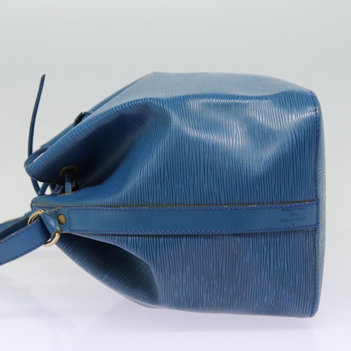 Louis Vuitton Noé Blue Leather Shoulder Bag