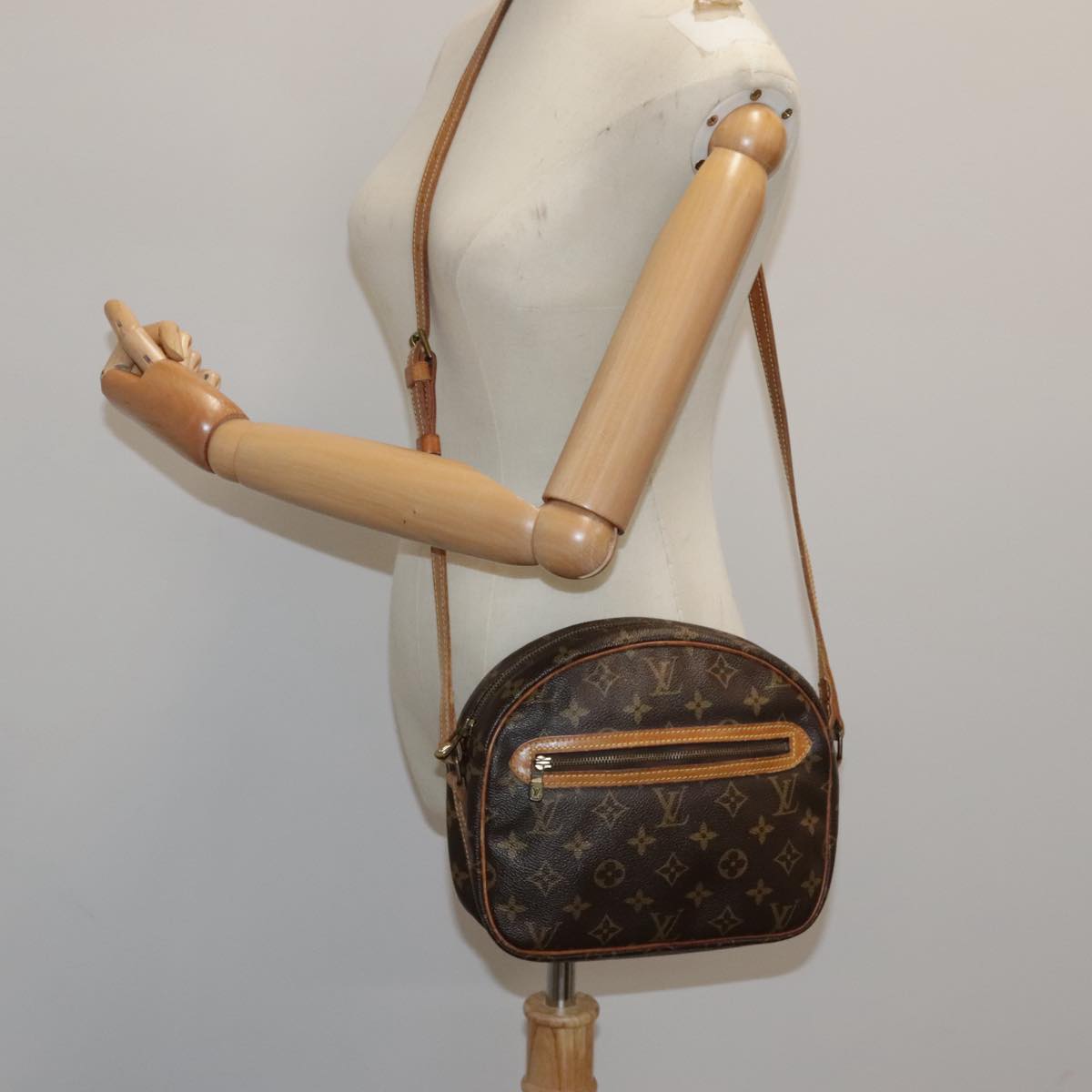 Louis Vuitton Senlis Brown Canvas Shoulder Bag