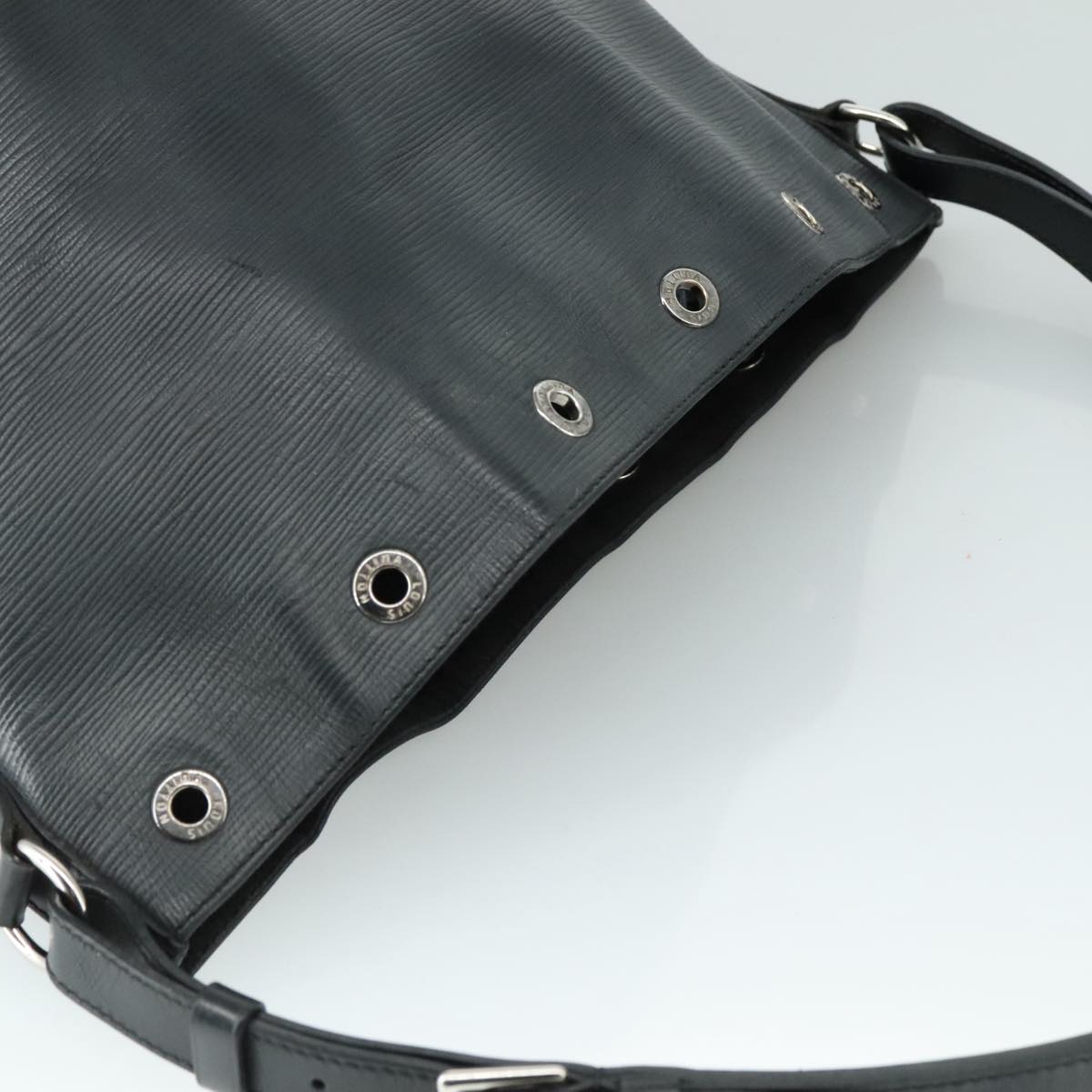 Louis Vuitton Noé Black Leather Shoulder Bag