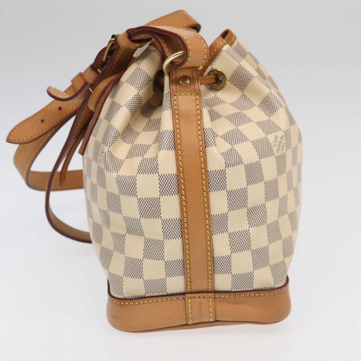 Louis Vuitton Noé Bb White Canvas Shoulder Bag