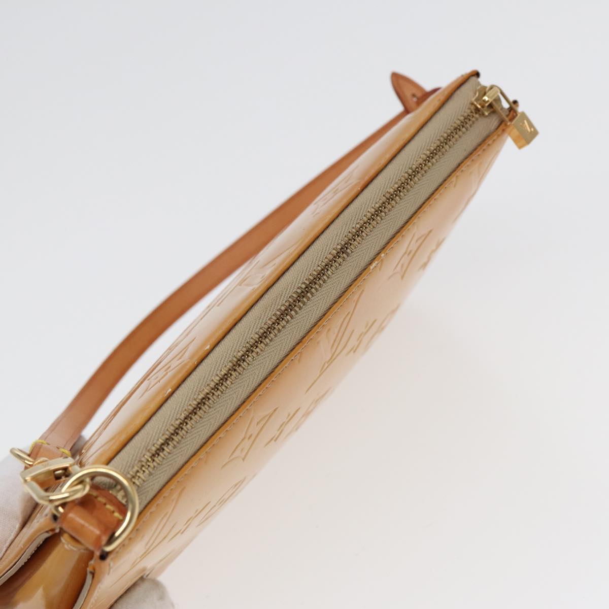Louis Vuitton Lexington Beige Patent Leather Clutch Bag
