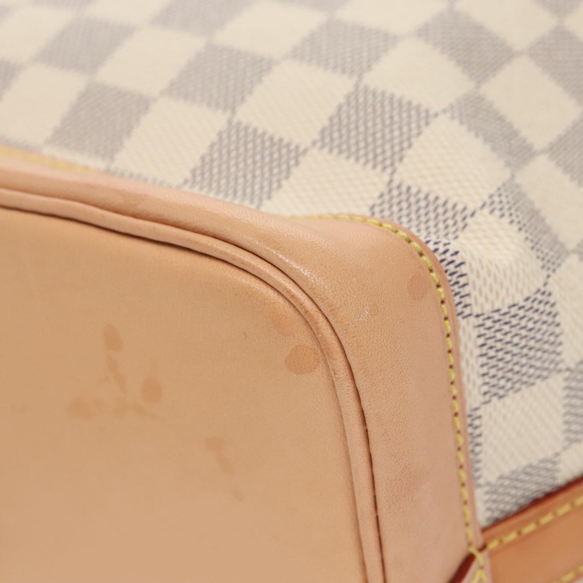 Louis Vuitton Noé White Canvas Shoulder Bag
