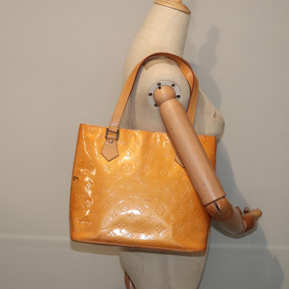 Louis Vuitton Houston Brown Patent Leather Handbag