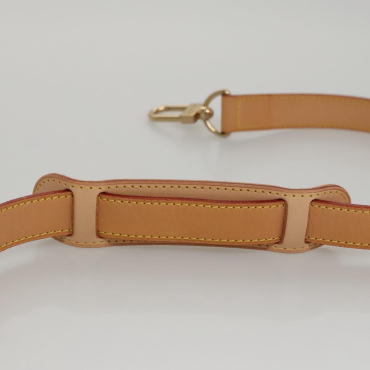 Louis Vuitton Shoulder Strap Beige Leather Bag Jewelry