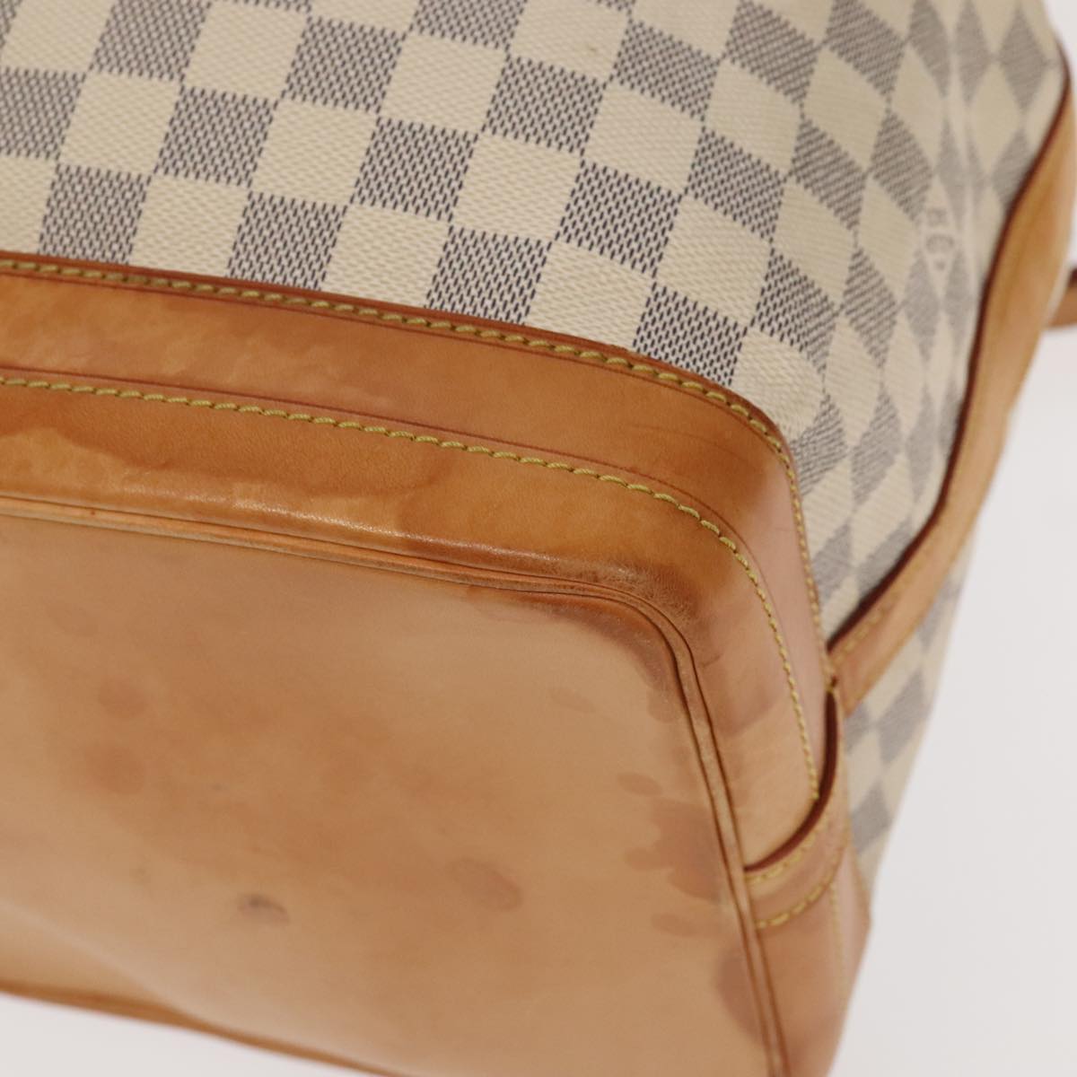 Louis Vuitton Noé White Canvas Shoulder Bag