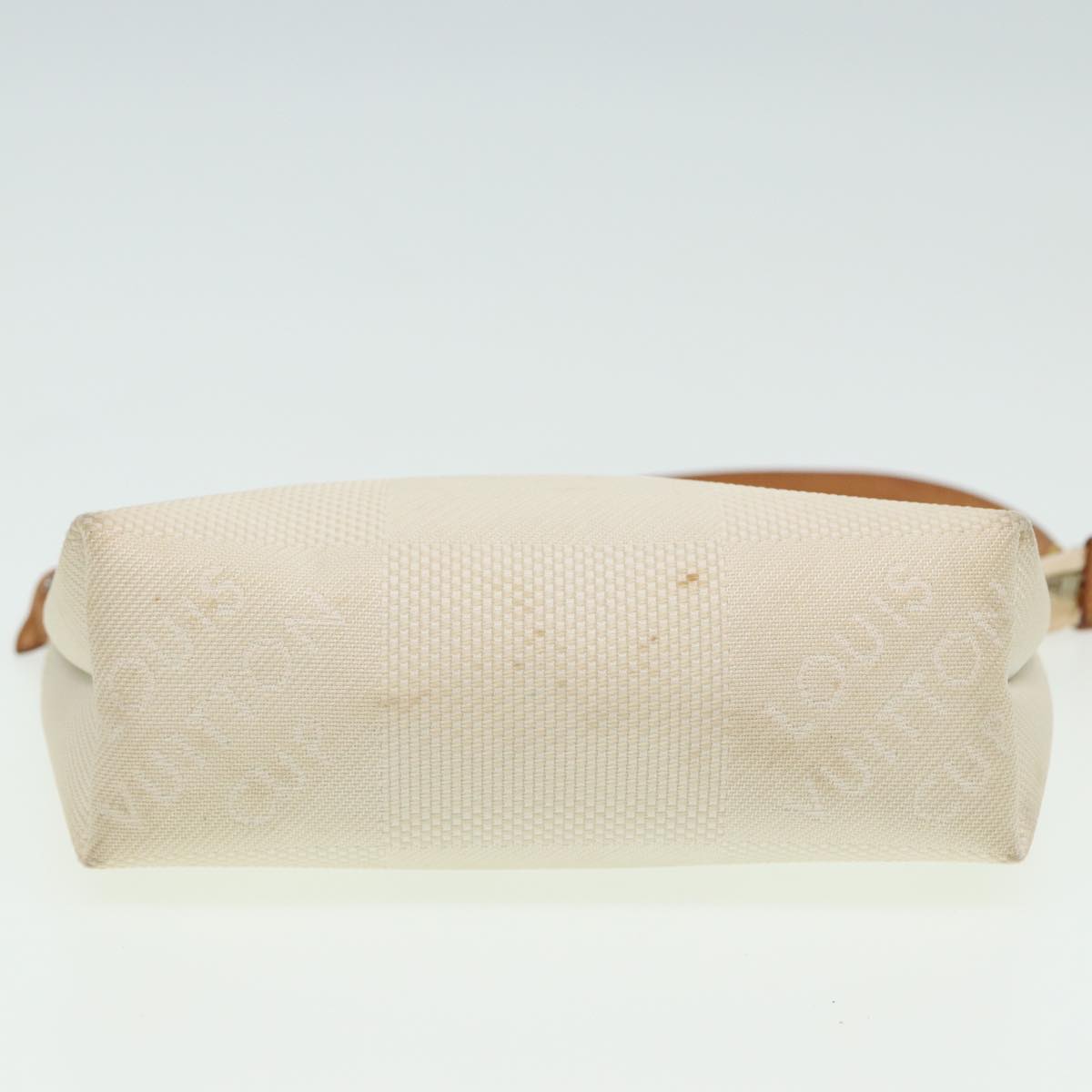 Louis Vuitton Volunteer White Canvas Clutch Bag